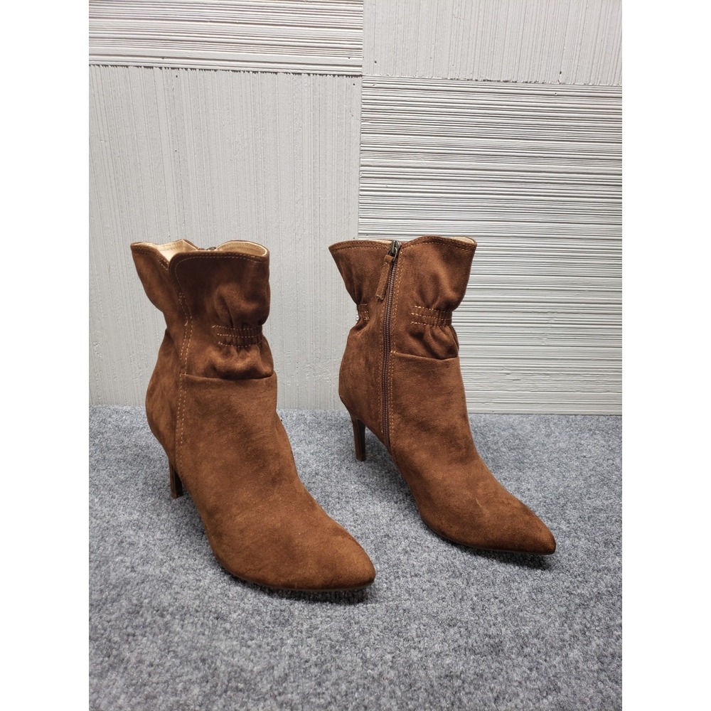 Scoop Women Ankle Boot Shoe 9 Tan Suede Slouchy Pointed Toe Kitten Heel Zip Up